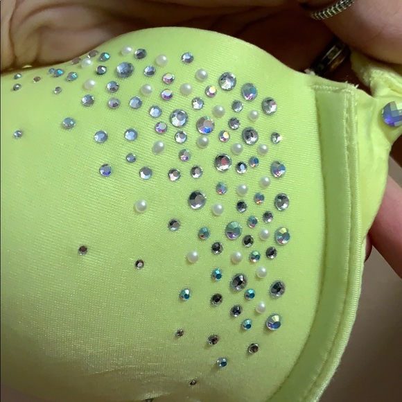 Victoria’s Secret Neon Yellow - Green Bra - Picture 4 of 5